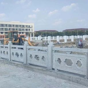 哈密 白麻花岗岩荔枝面河道栏杆