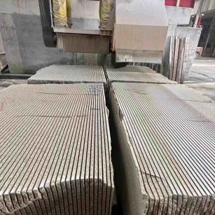 哈密 车间生产日常，黄金麻白麻花岗岩