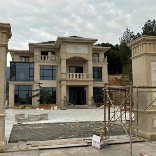 哈密 黄金麻花岗岩别墅雕花外墙干挂配上门口雕花罗马柱