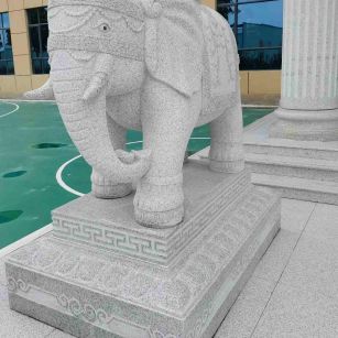 哈密 白麻花岗岩动物异形石雕-大象