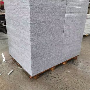 哈密 芝麻白火烧面1.8厚300*600地铺石，尺寸标准，厚薄均匀