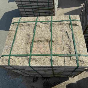 哈密 黄金麻花岗岩石材自然面蘑菇石成品