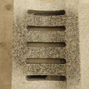 哈密 芝麻白拉丝面花岗岩U型开槽排水槽