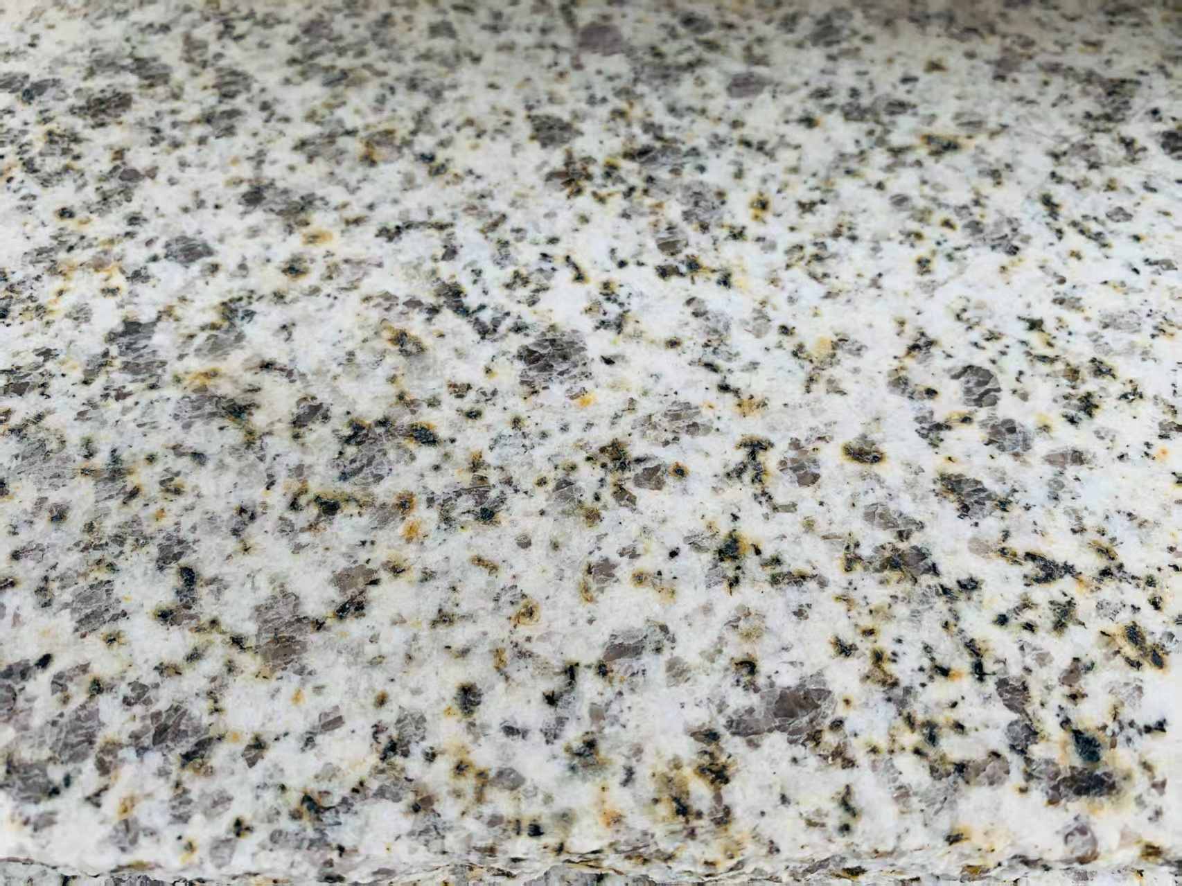 哈密 黄金麻花岗岩石材浅黄光面