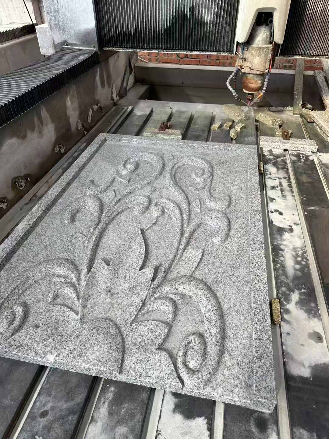 哈密 白麻别墅干挂雕花板