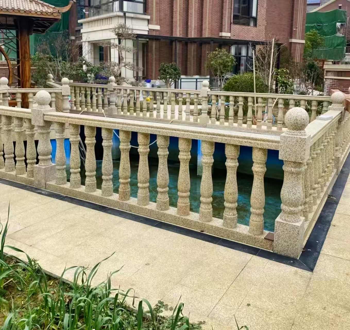 哈密黄金麻花岗岩石材栏杆，扶手，将军柱，花瓶柱