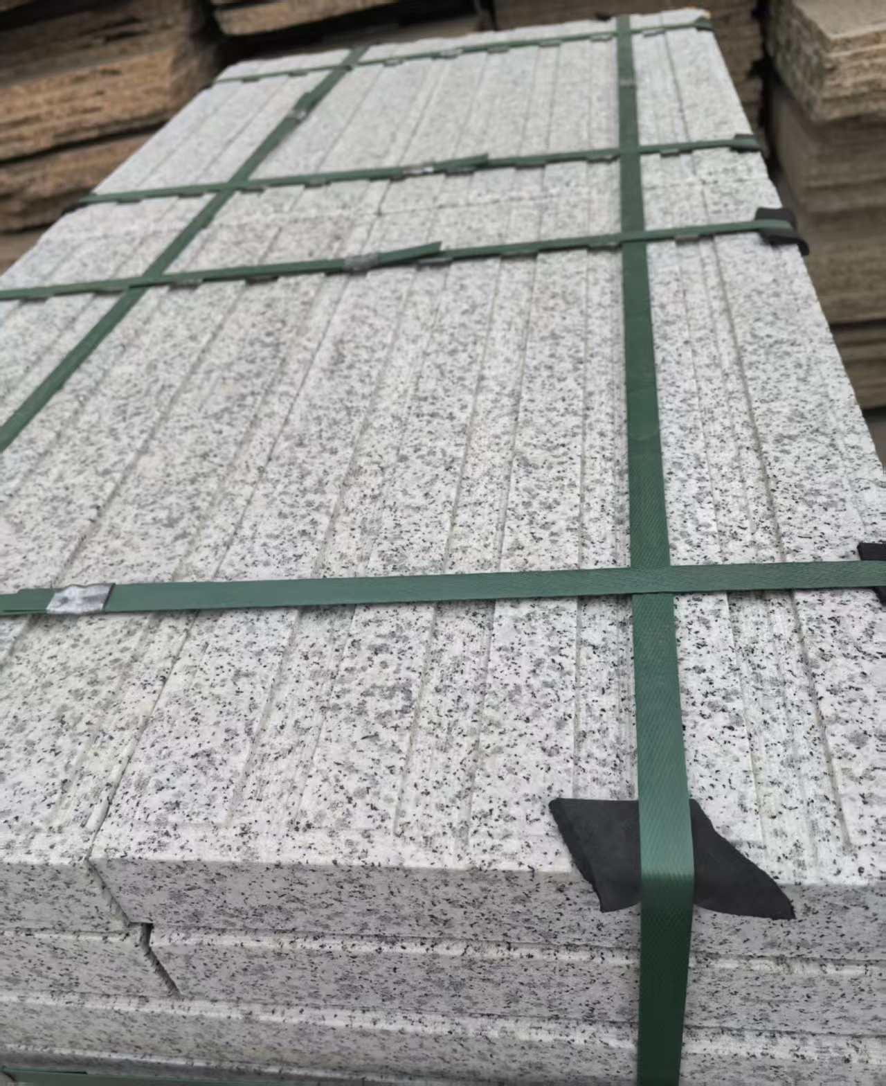 哈密 白麻花岗岩直行盲道石，盲条，地铺石