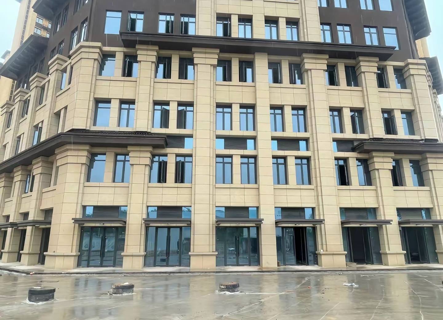 哈密 黄金麻花岗岩荔枝面小区外墙干挂