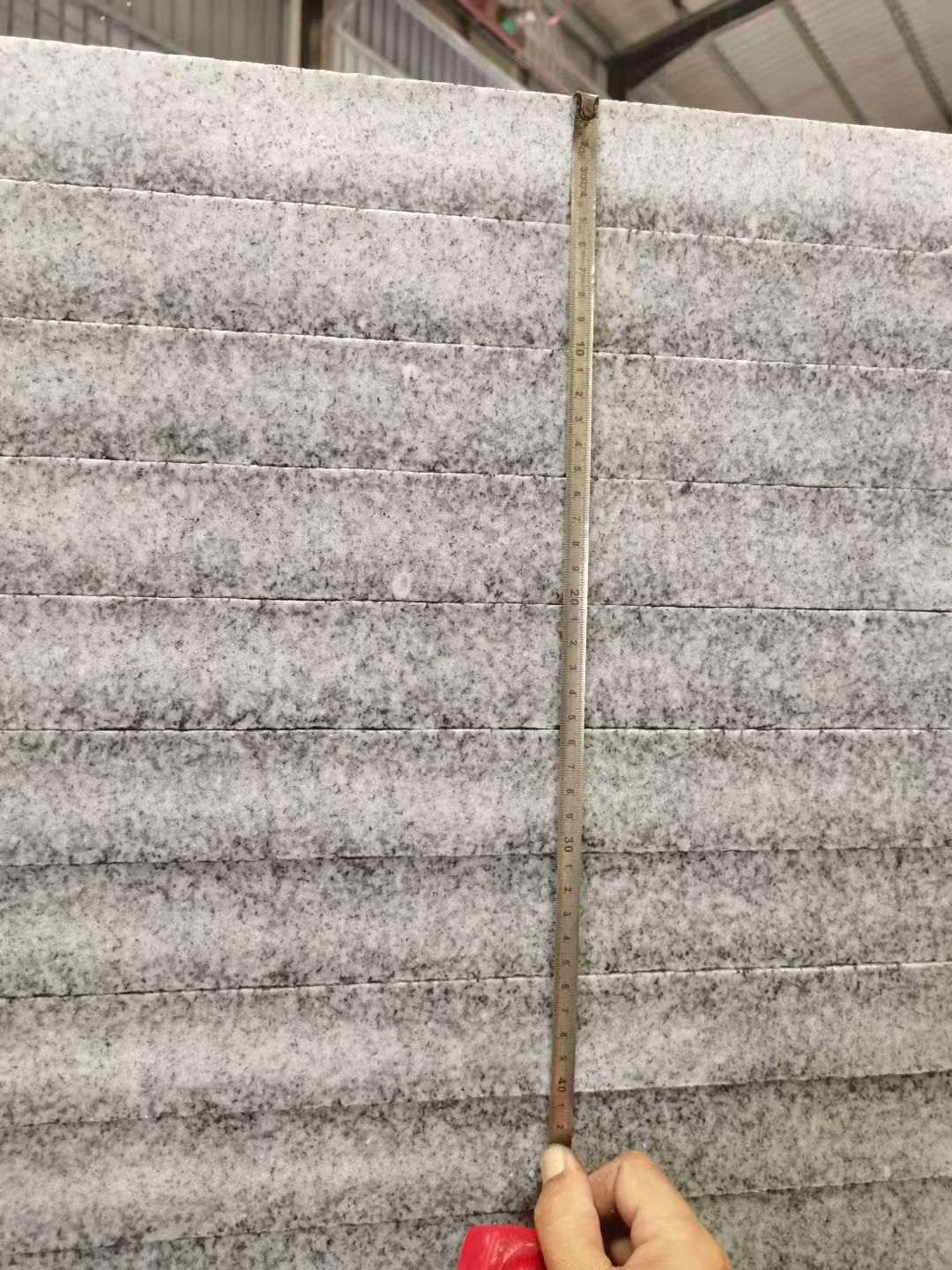 哈密 芝麻白火烧成品厚薄均匀，B料价格接近A料质量