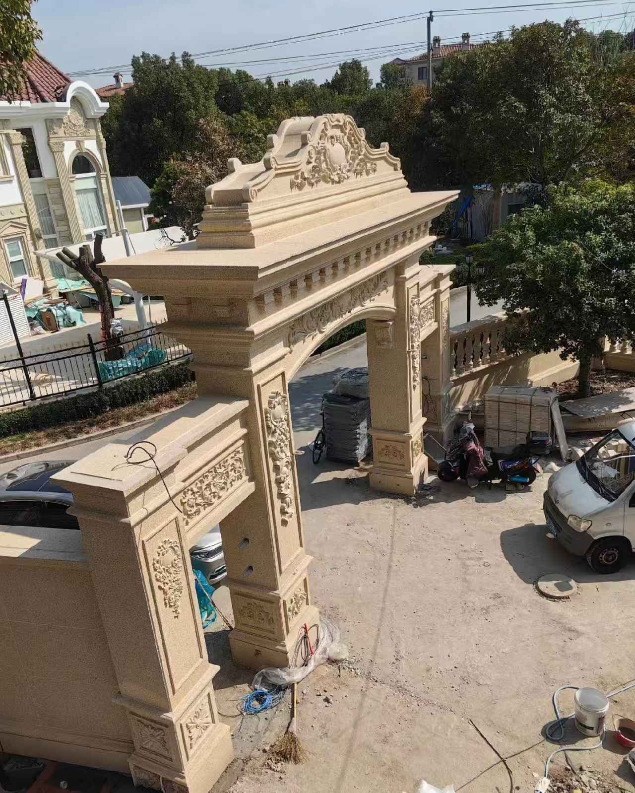 哈密 黄金麻荔枝面花岗岩别墅门楼