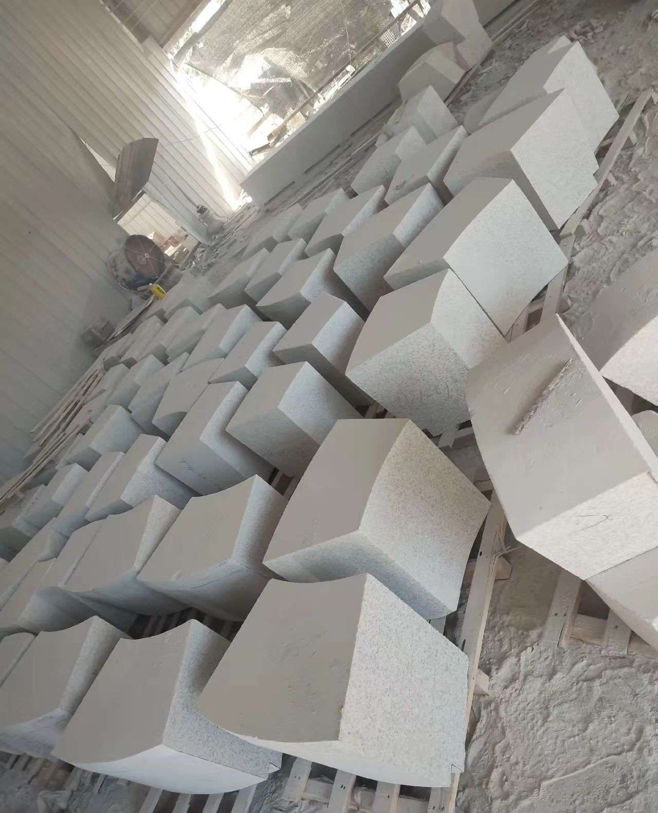 哈密 白麻花岗岩异形坐凳