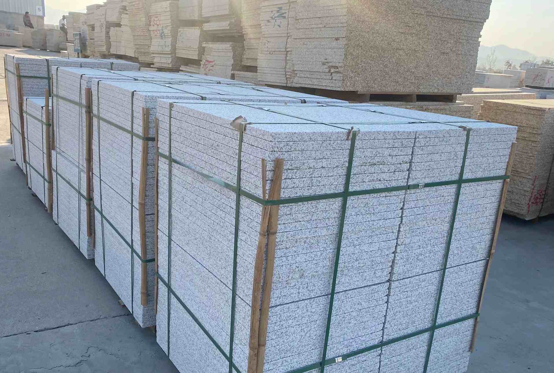 哈密 白麻花岗岩荔枝面地铺石